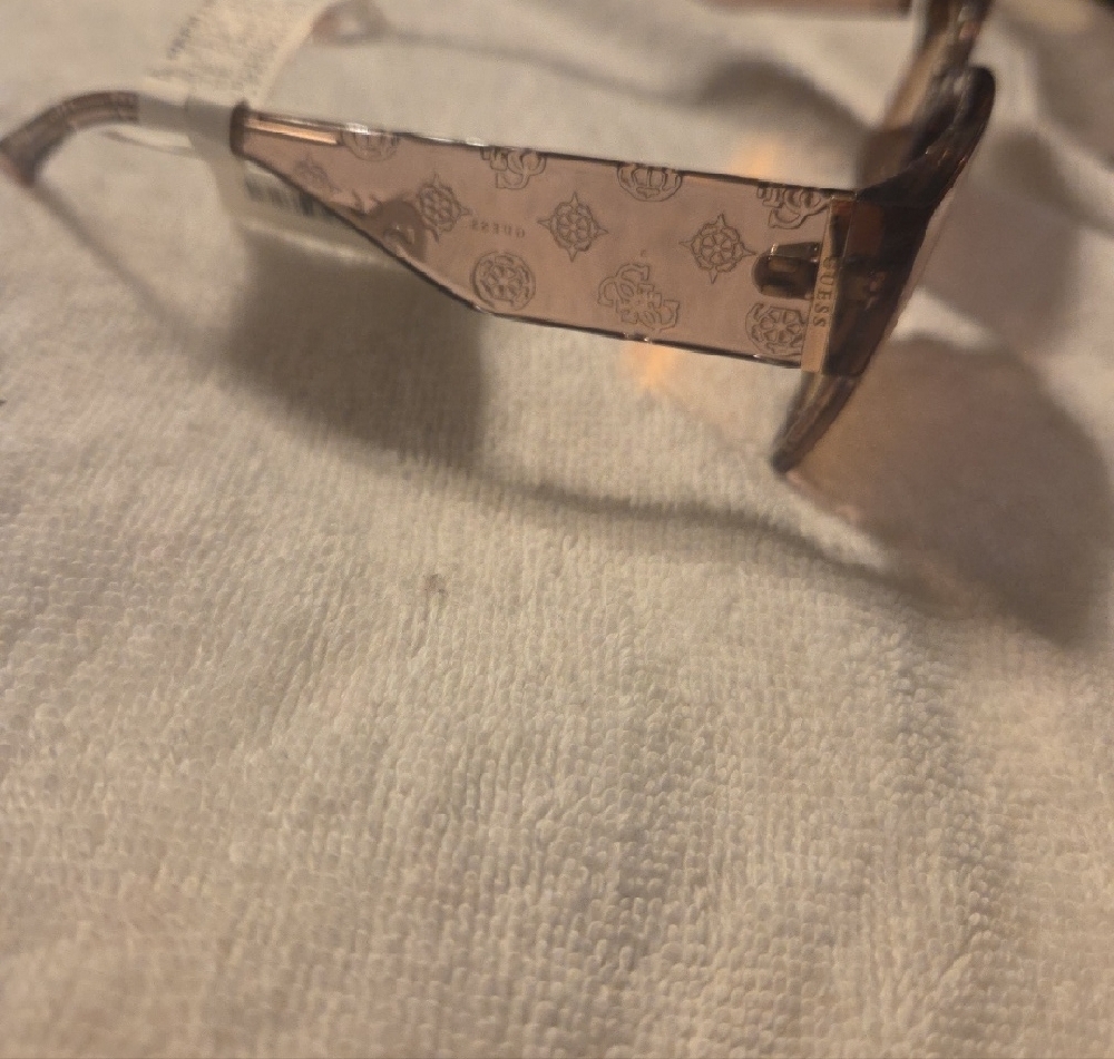 Guess Women's Gradient Lens Sunglasses - Pink Frame (25) - Picture 2 of 4